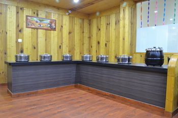 Hotel Apple Nest Manāli Zewnętrze zdjęcie
